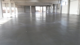 Pardoseli beton finisate cu quartz