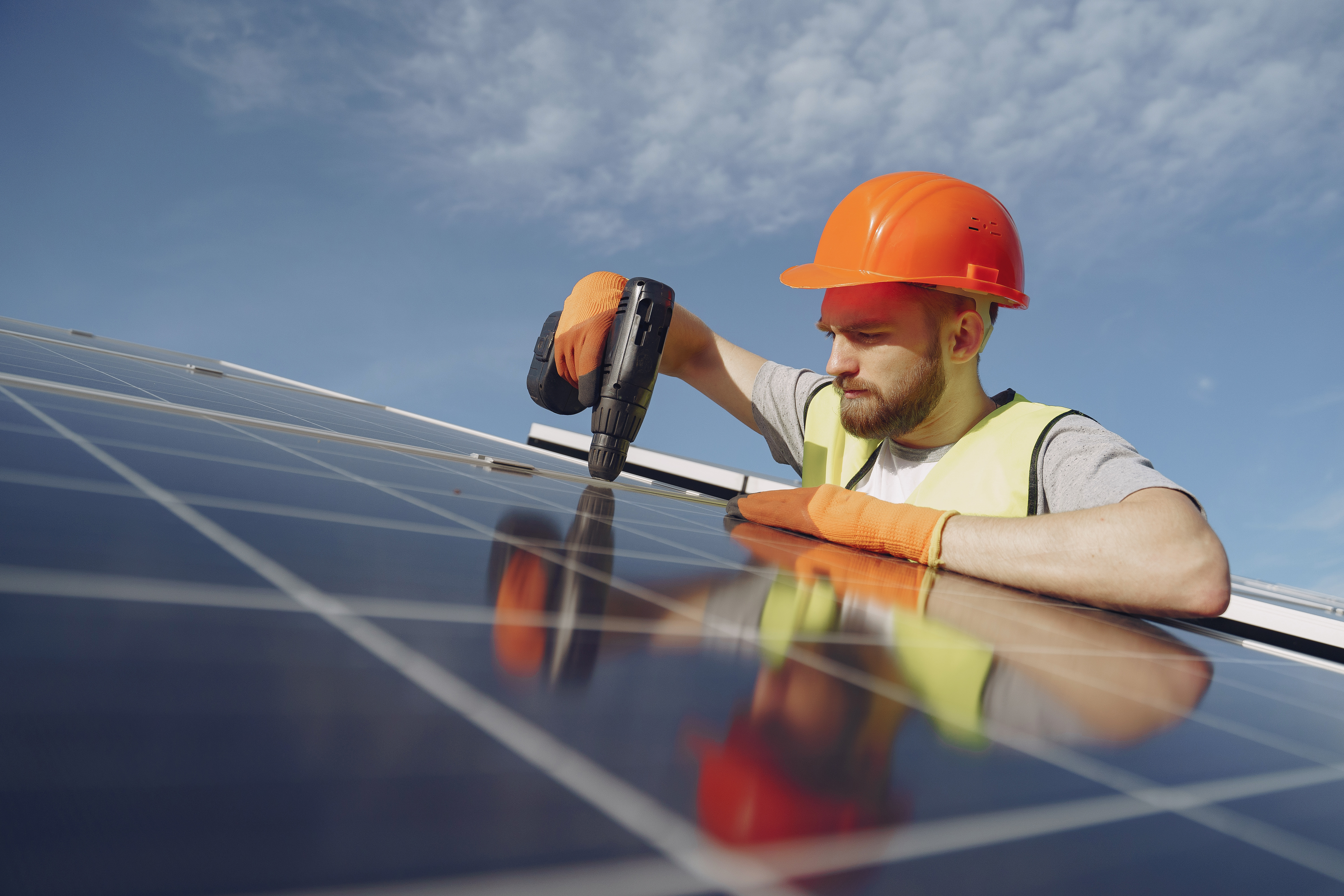 Montaj panouri fotovoltaice București