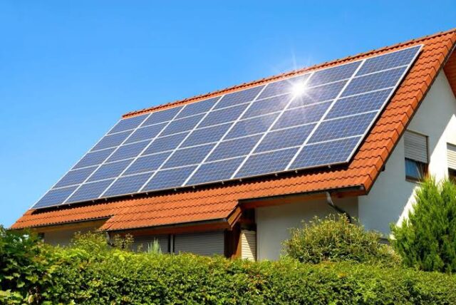 Panouri fotovoltaice şi baterii Bucureşti