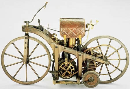 Prima motocicleta din lume (1885)