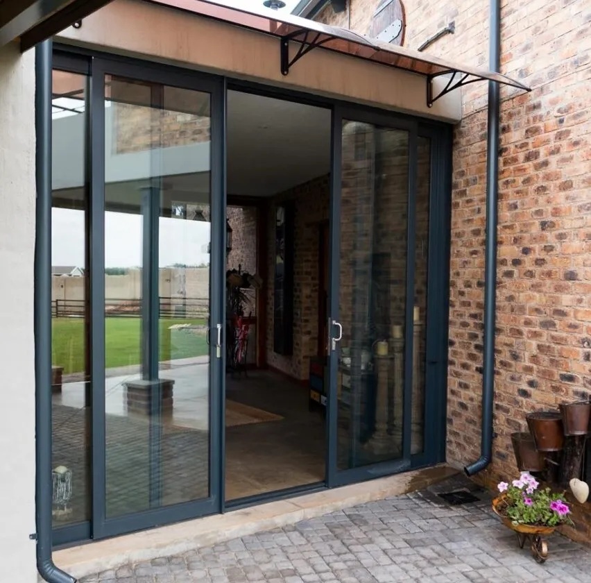 usi si ferestre glisante aluminiu